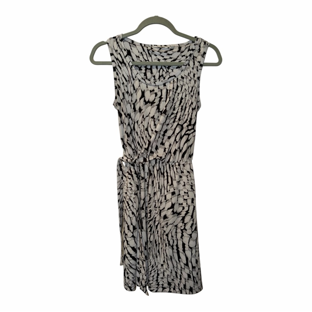 Athleta Black and White Sleeveless Abstract-Print Midi Dress with Waist Tie Belt